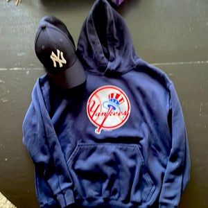NY Yankees boys sweatshirt size Med/8yrs.